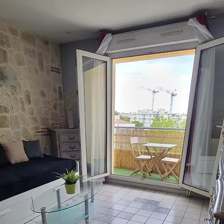 Apartment T1 Parking Et Wifi Proche Centre Et Station Tram *